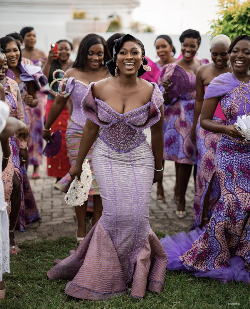 Lovely Ghanaian bride in Kente wedding dress to give you inspiration
