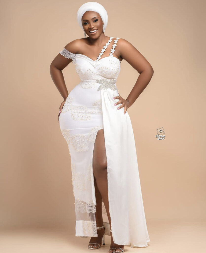 Ghanaian wedding guest dresses: Tips on picking the perfect outfit