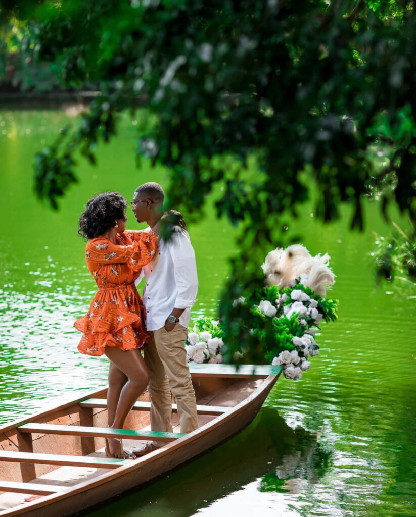 Ghanaian Weddings: 20 pre-wedding photos that are romantically perfect