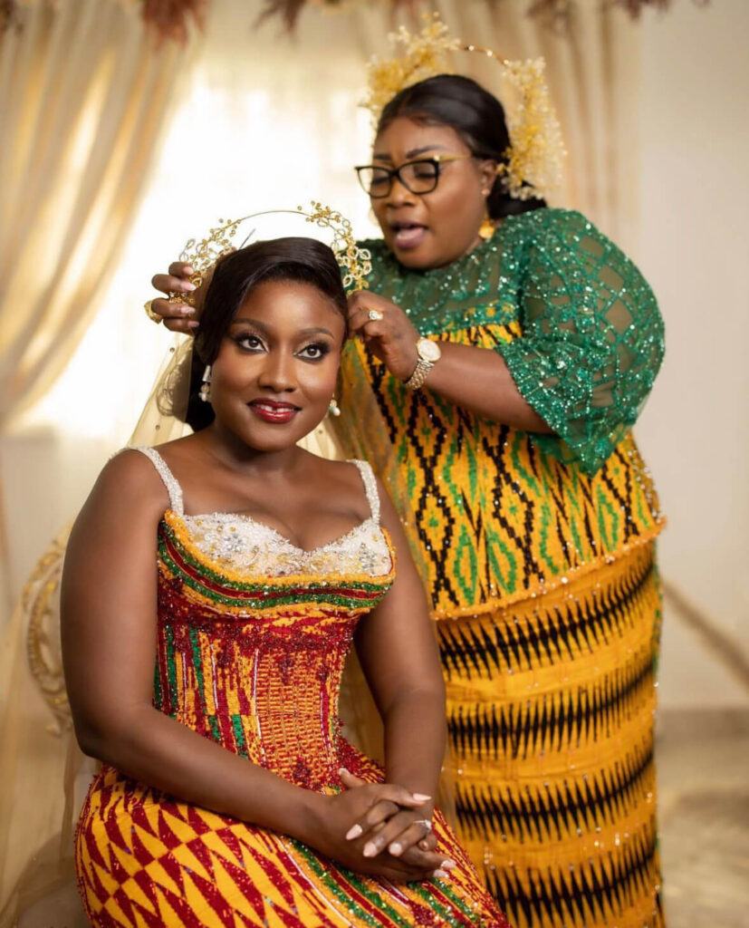 Gorgeous Kente styles for bride's mother