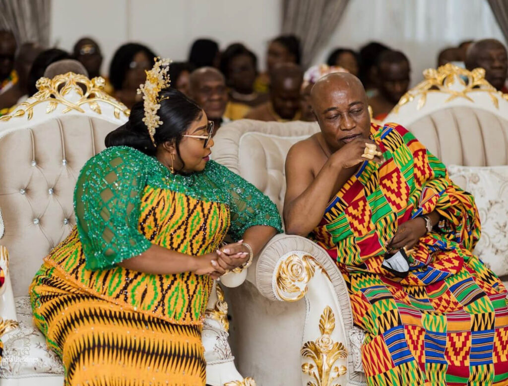 Gorgeous Kente styles for bride's mother