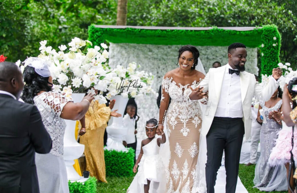 Sarkodie & Tracy: Luxurious wedding photos, marriage story, Titi and more